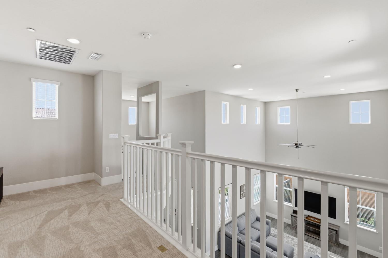 915 Vineyard Ct, Madera, CA 93636