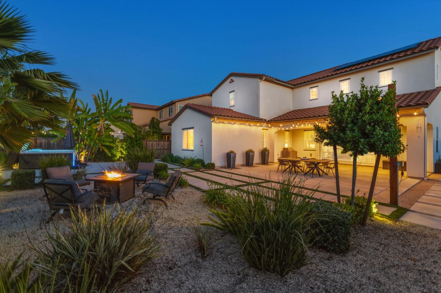 915 Vineyard Ct, Madera, CA 93636