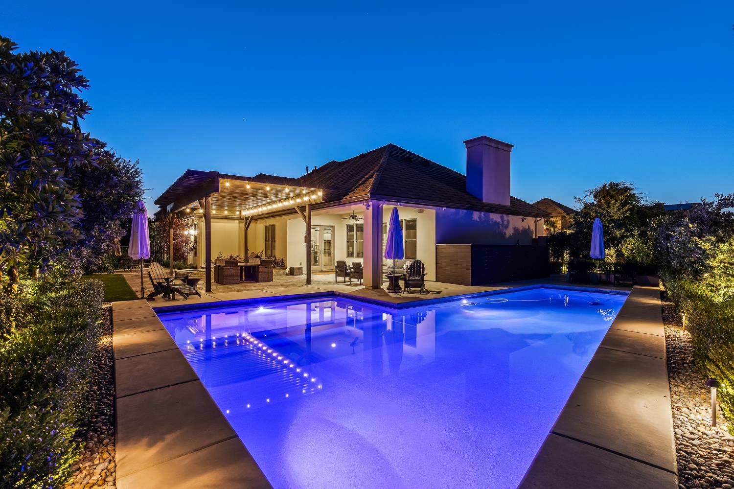 2435 E Tennyson Pl, Fresno, CA 93730