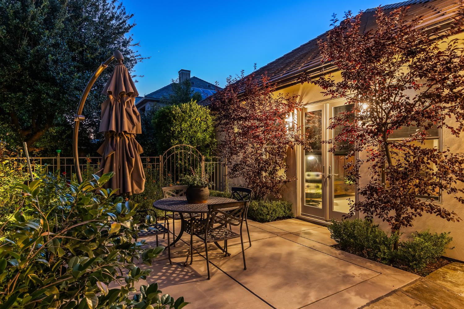 2435 E Tennyson Pl, Fresno, CA 93730