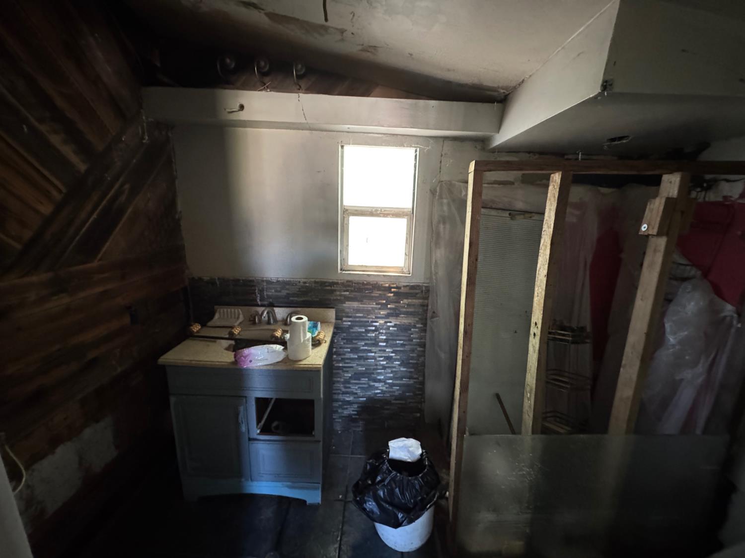 843 N Lafayette Ave, Fresno, CA 93728