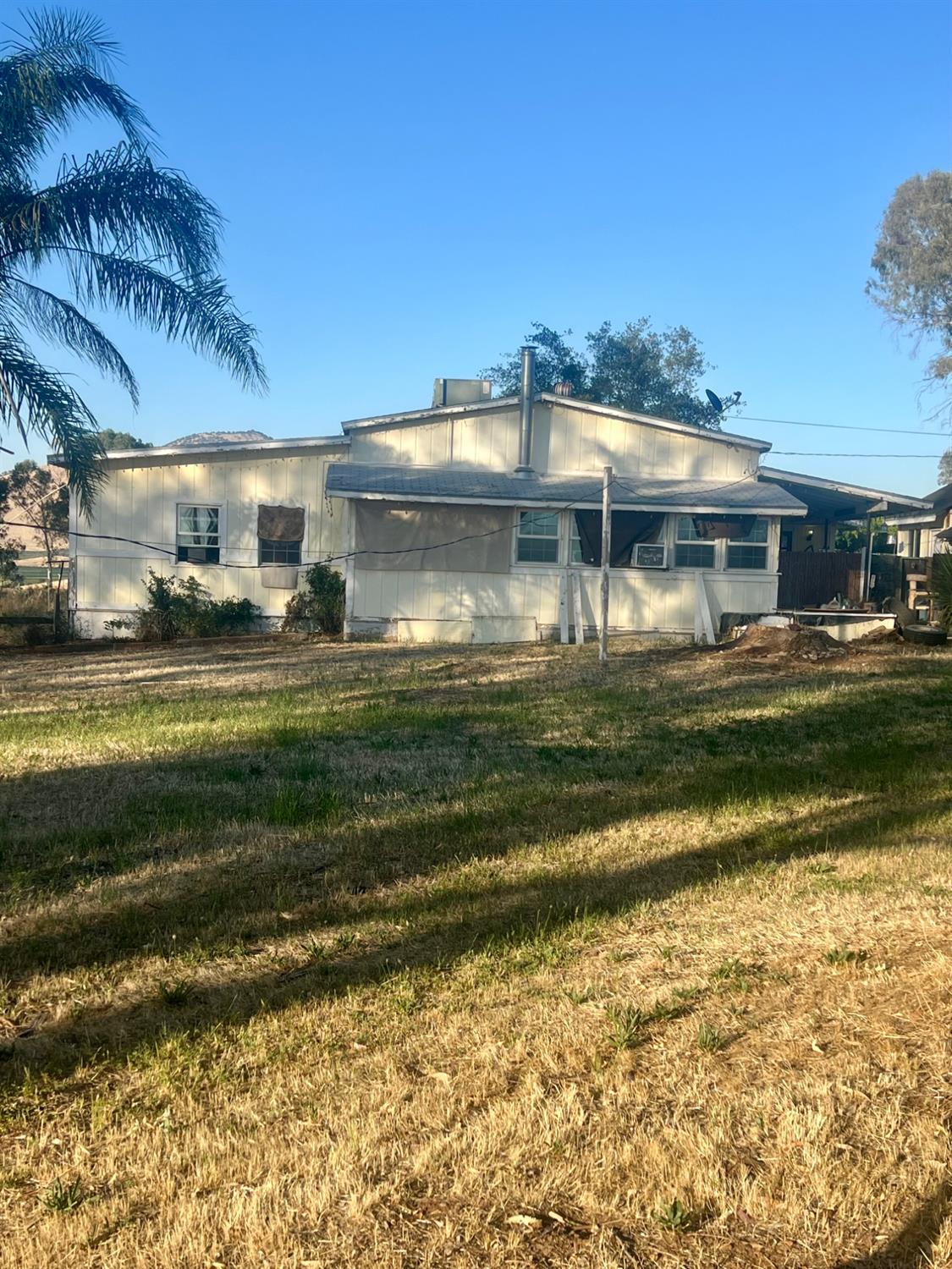 1786 N Piedra, Sanger, CA 93657