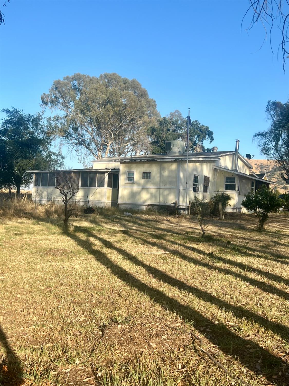 1786 N Piedra, Sanger, CA 93657