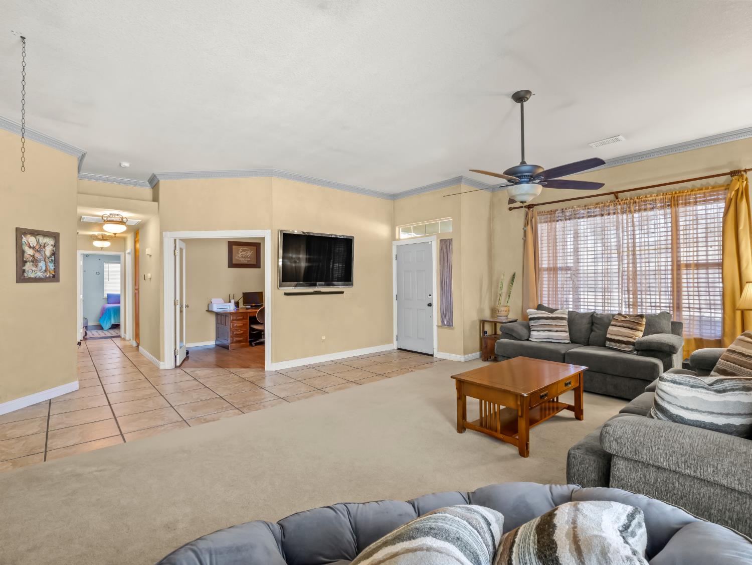 1676 Riverglen Way, Coalinga, CA 93210