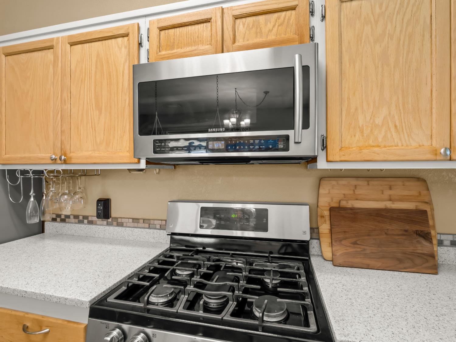1676 Riverglen Way, Coalinga, CA 93210