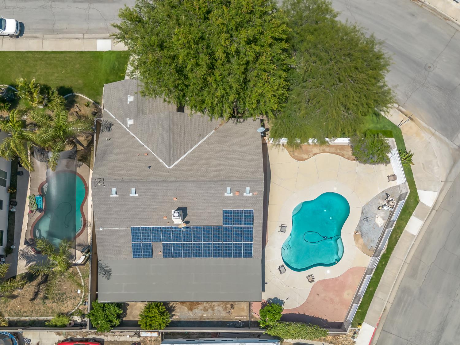 1676 Riverglen Way, Coalinga, CA 93210