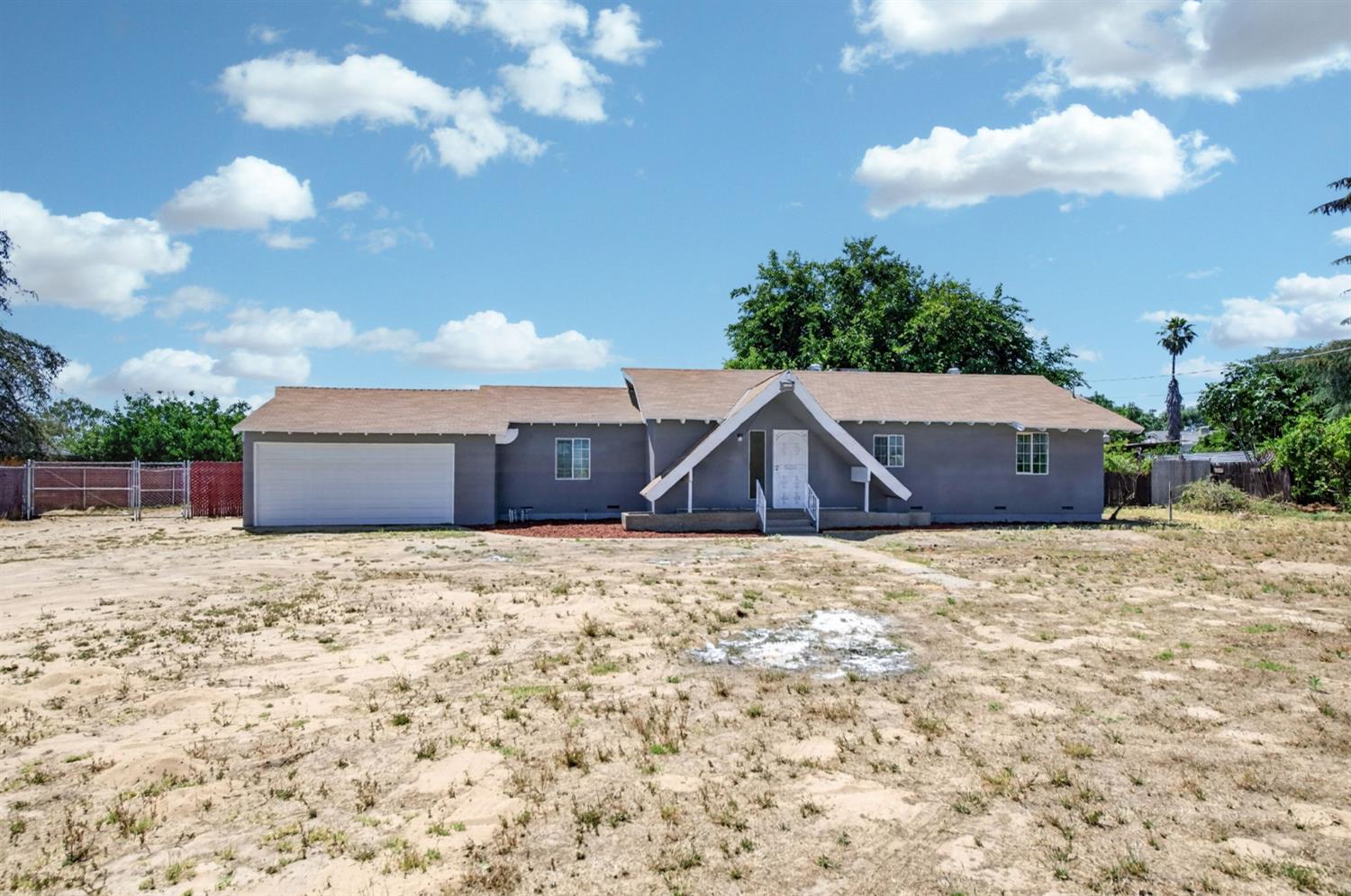 8233 S Elm Ave, Fresno, CA 93706