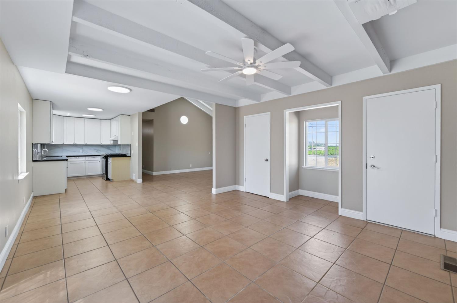 8233 S Elm Ave, Fresno, CA 93706
