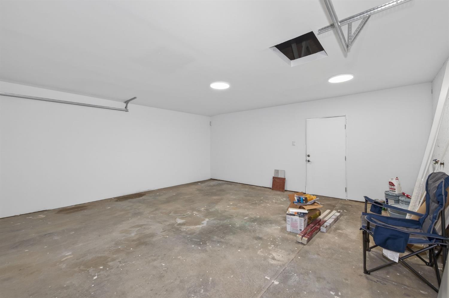8233 S Elm Ave, Fresno, CA 93706