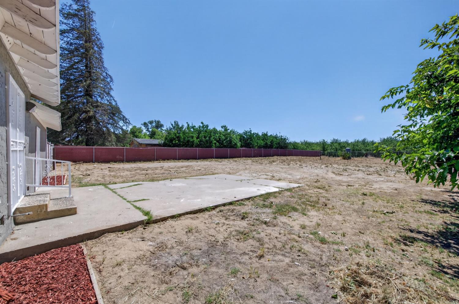 8233 S Elm Ave, Fresno, CA 93706