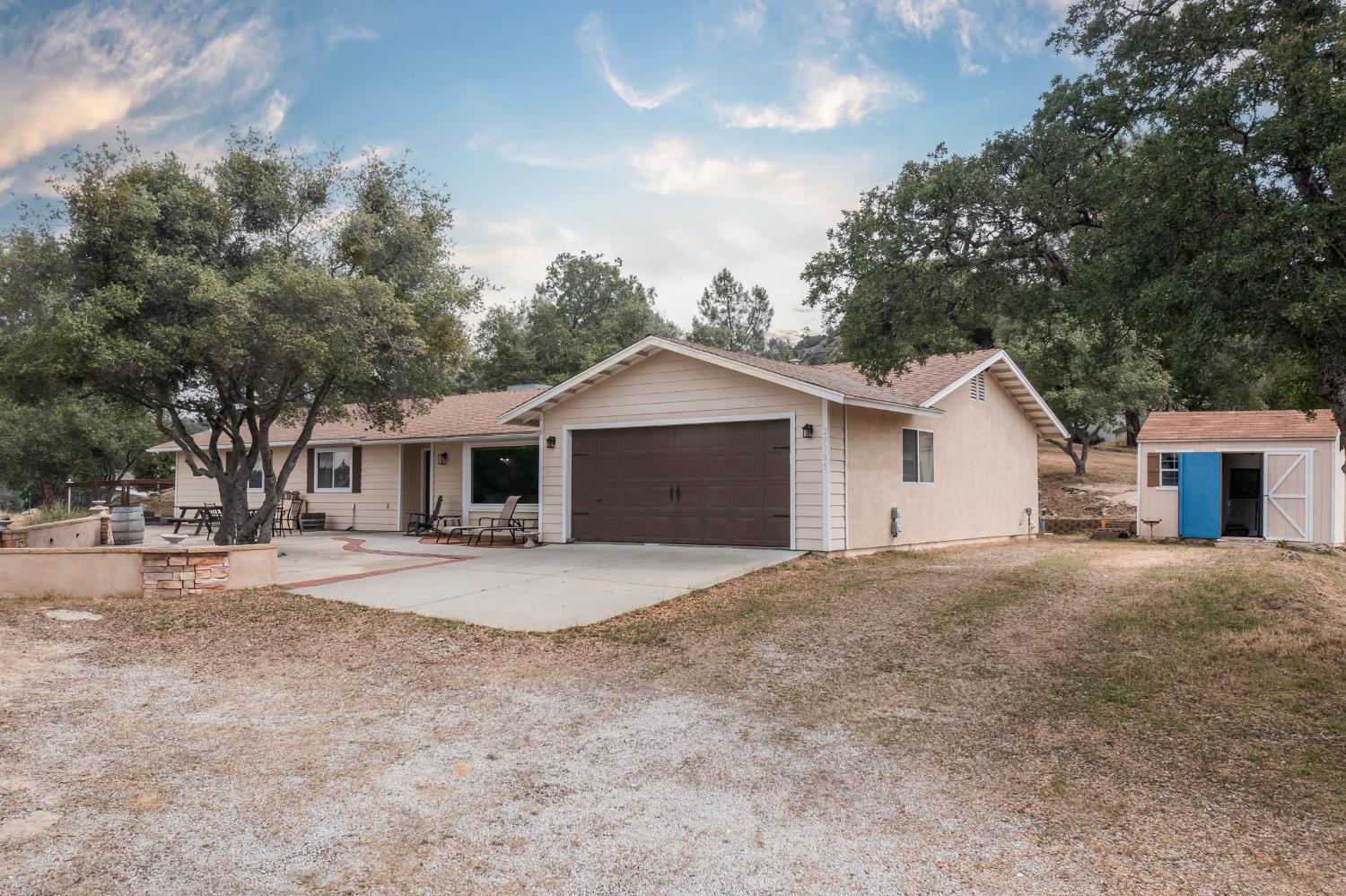 29395 Revis Rd, Coarsegold, CA 93614