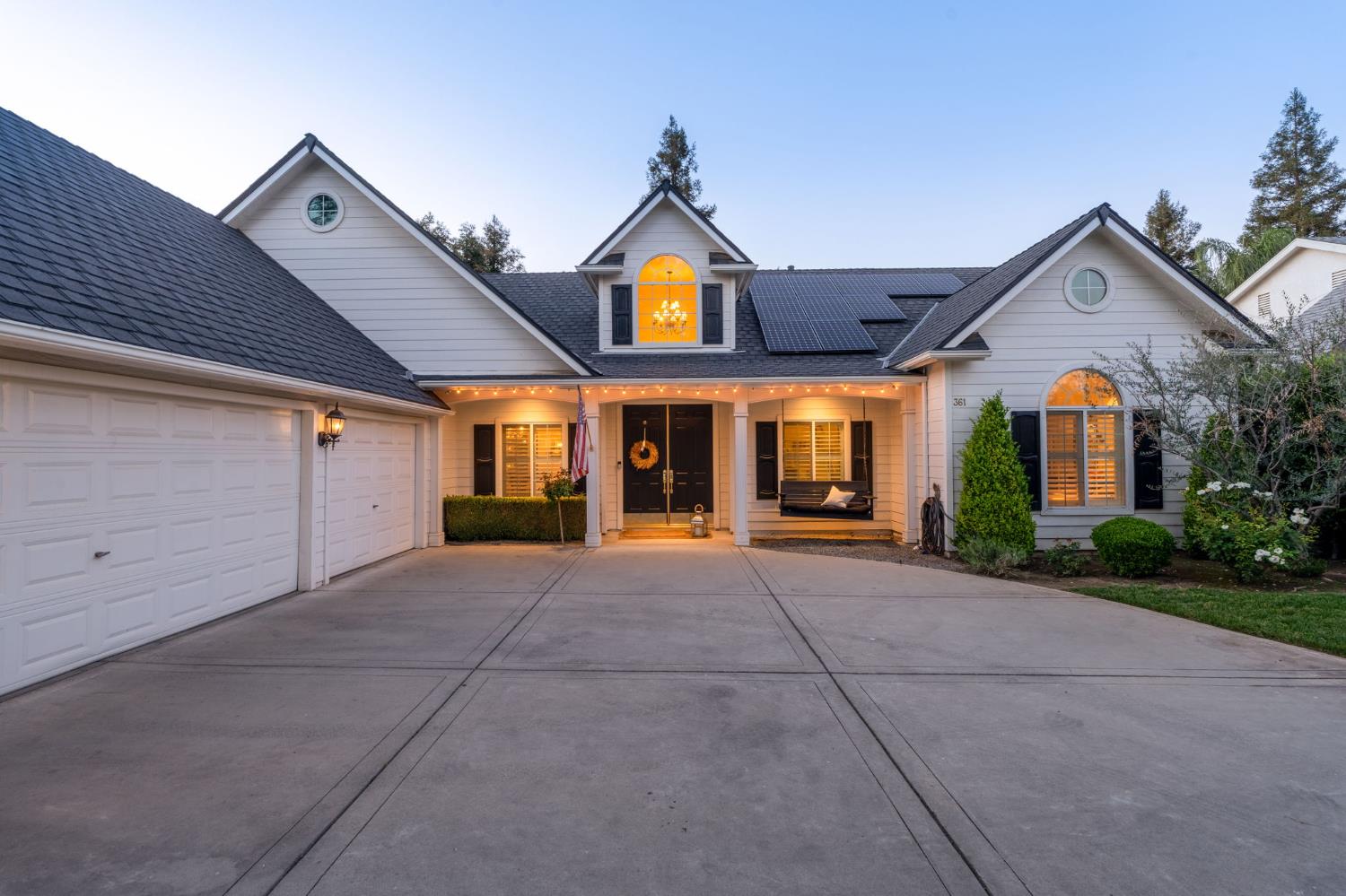 361 W Warwick Ave, Clovis, CA 93619