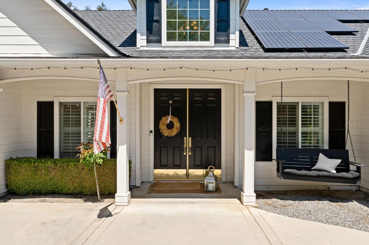 361 W Warwick Ave, Clovis, CA 93619