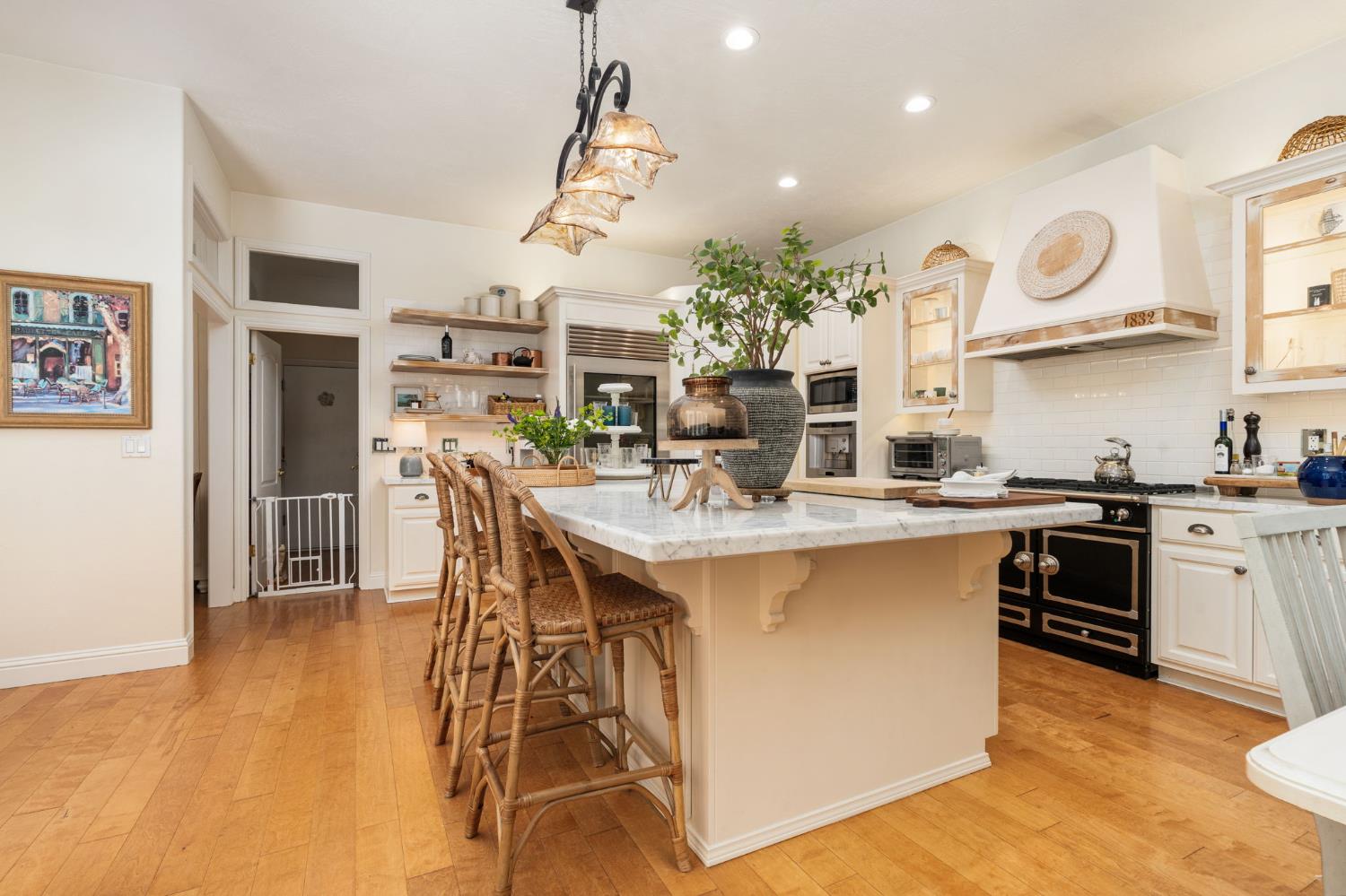 361 W Warwick Ave, Clovis, CA 93619