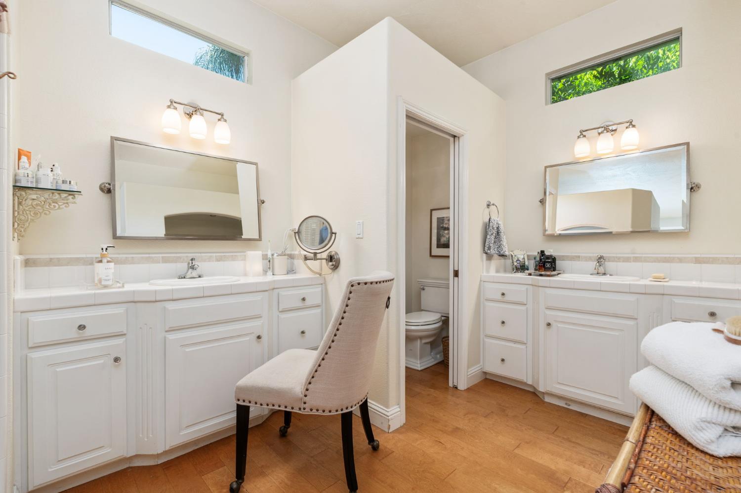 361 W Warwick Ave, Clovis, CA 93619