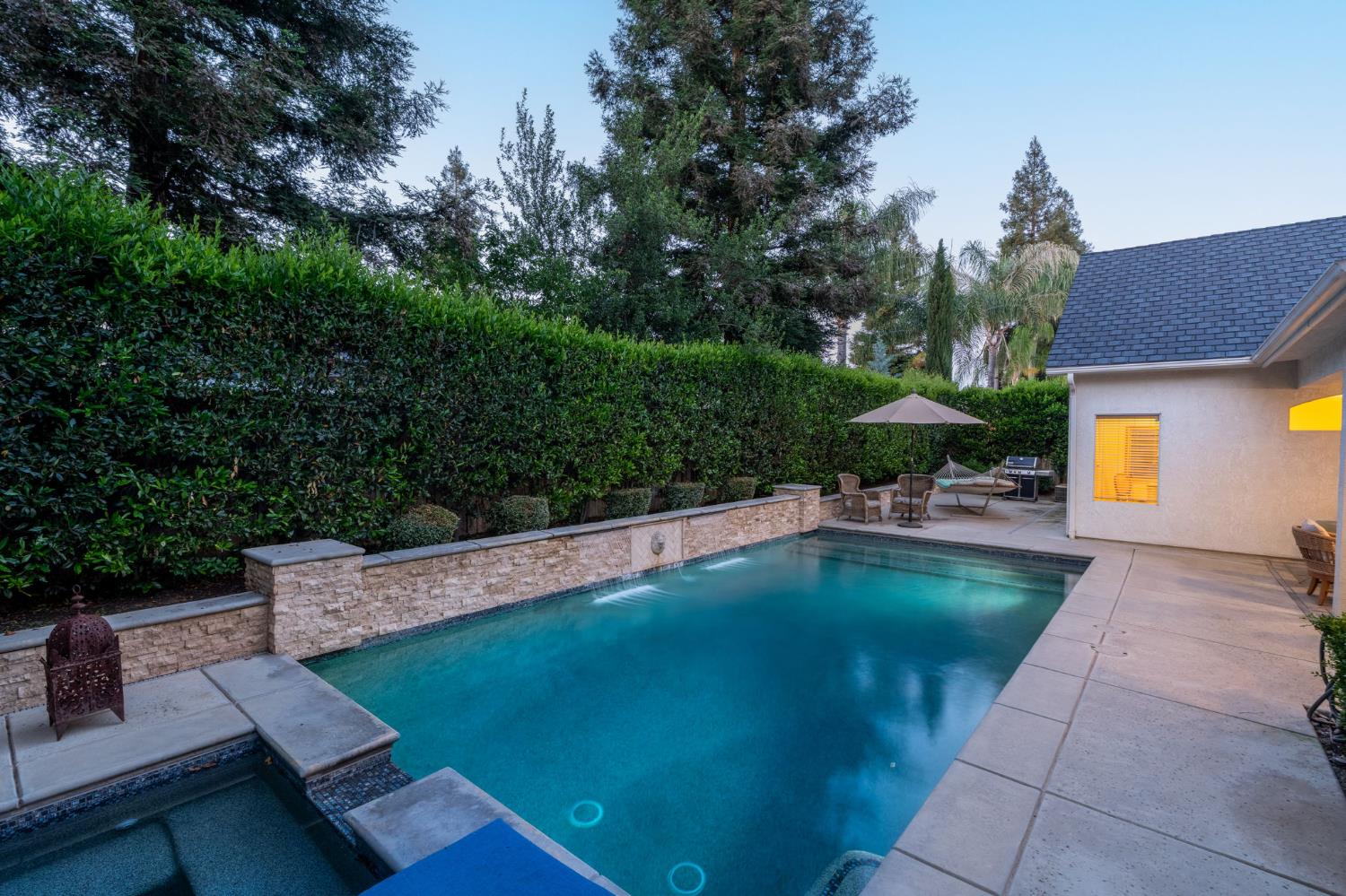 361 W Warwick Ave, Clovis, CA 93619