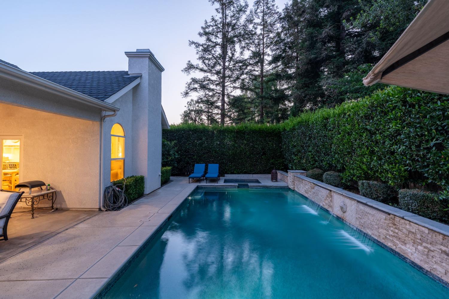 361 W Warwick Ave, Clovis, CA 93619
