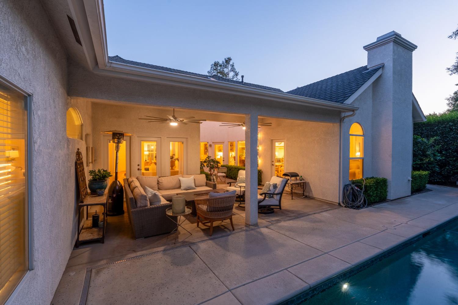 361 W Warwick Ave, Clovis, CA 93619