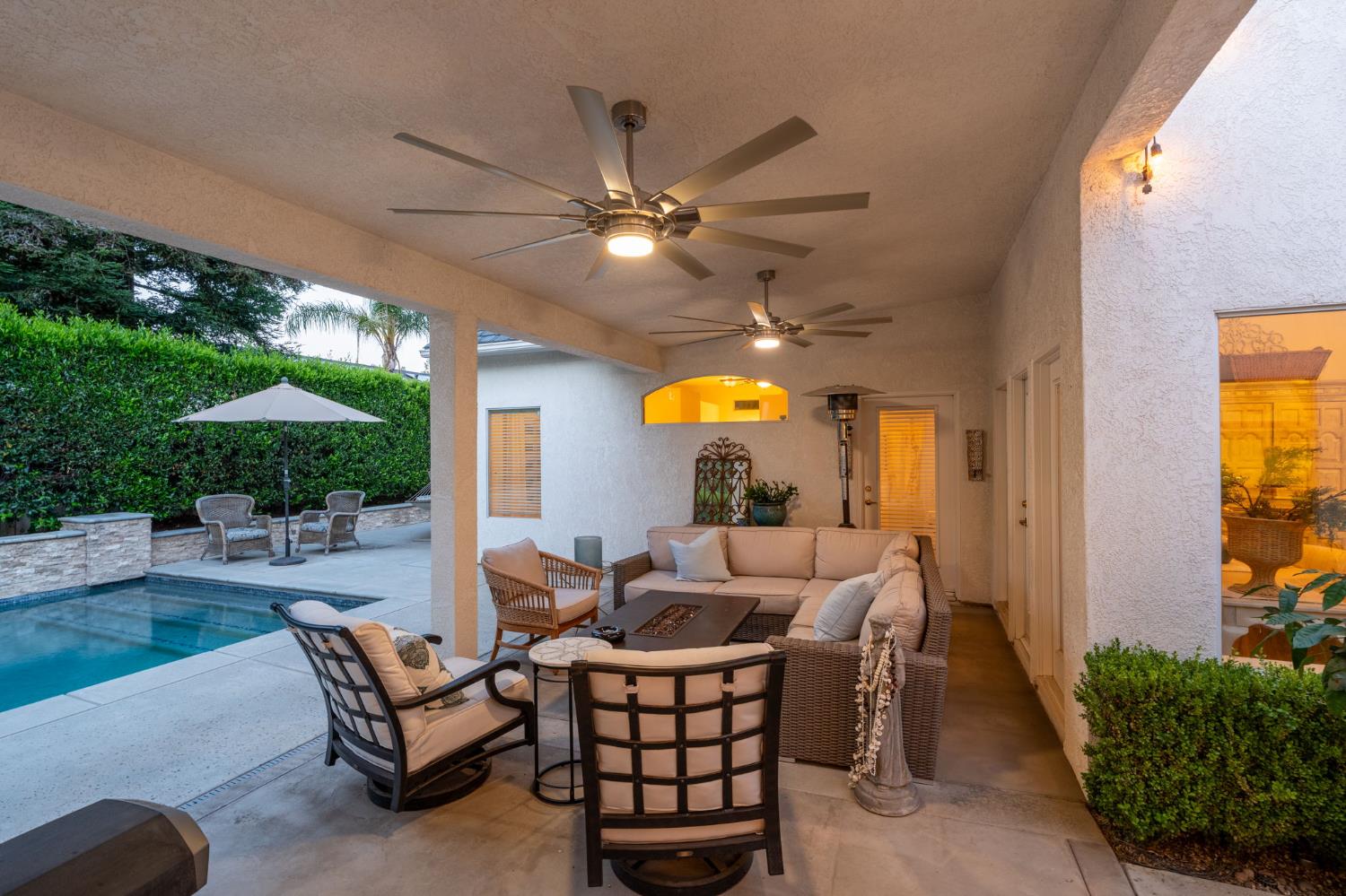 361 W Warwick Ave, Clovis, CA 93619