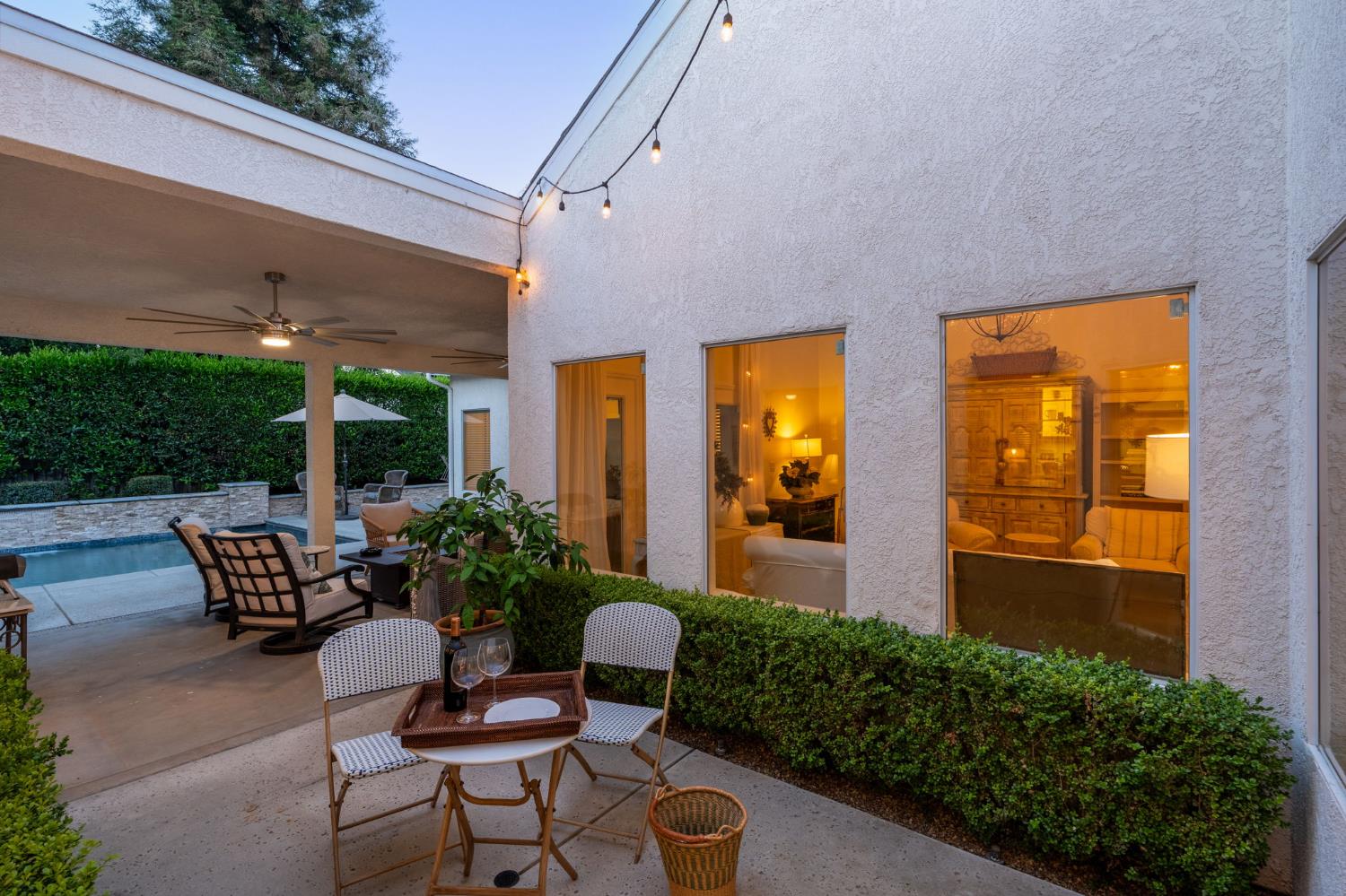 361 W Warwick Ave, Clovis, CA 93619