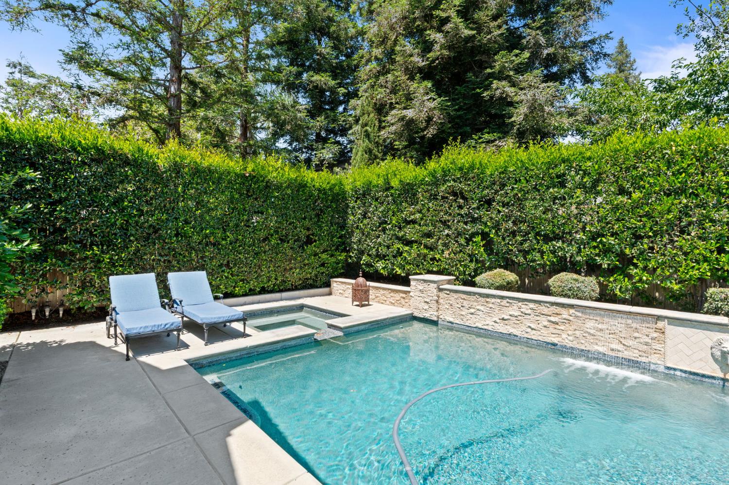 361 W Warwick Ave, Clovis, CA 93619