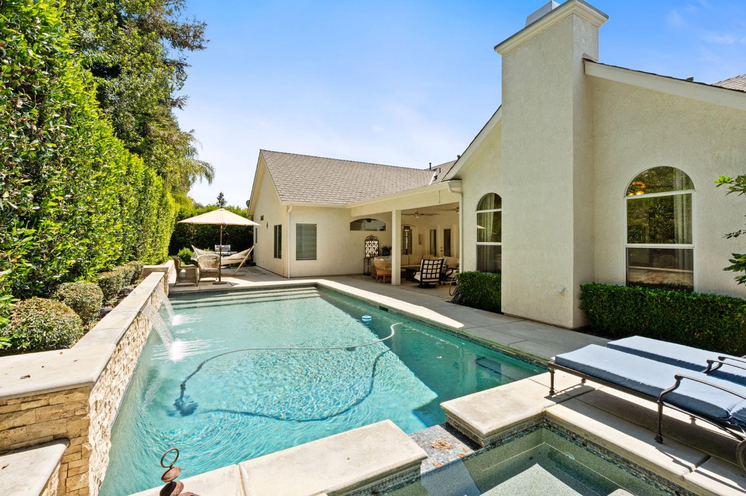 361 W Warwick Ave, Clovis, CA 93619