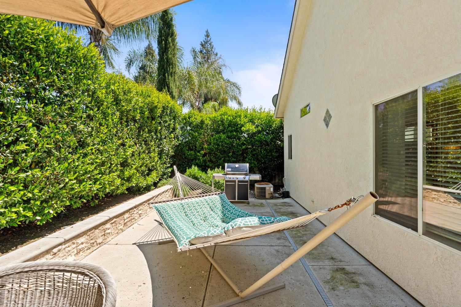361 W Warwick Ave, Clovis, CA 93619