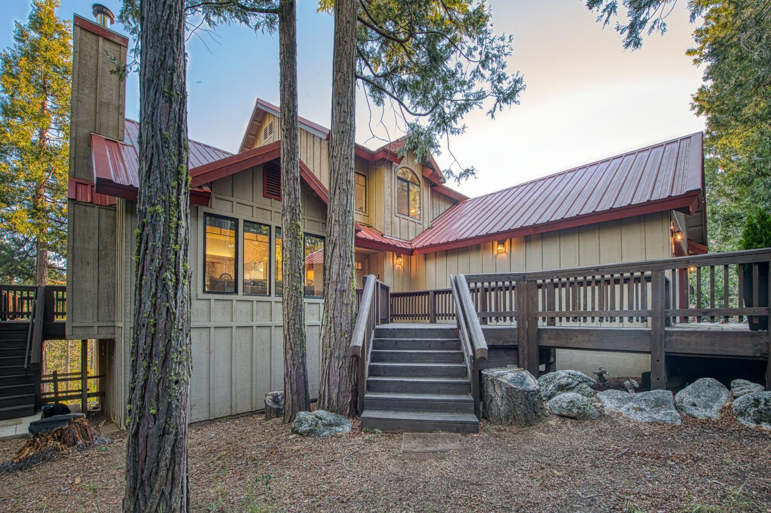 39571 Crest Point Ln, Shaver Lake, CA 93664