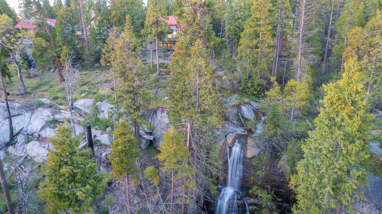 39571 Crest Point Ln, Shaver Lake, CA 93664