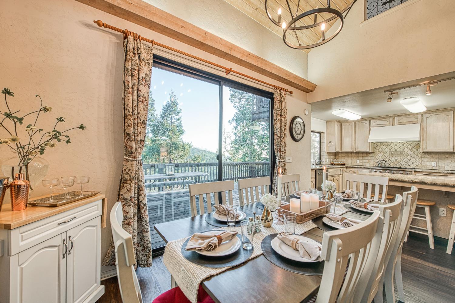 39571 Crest Point Ln, Shaver Lake, CA 93664