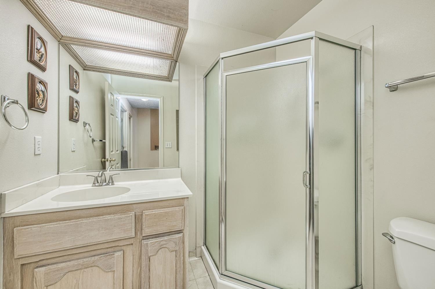 39571 Crest Point Ln, Shaver Lake, CA 93664