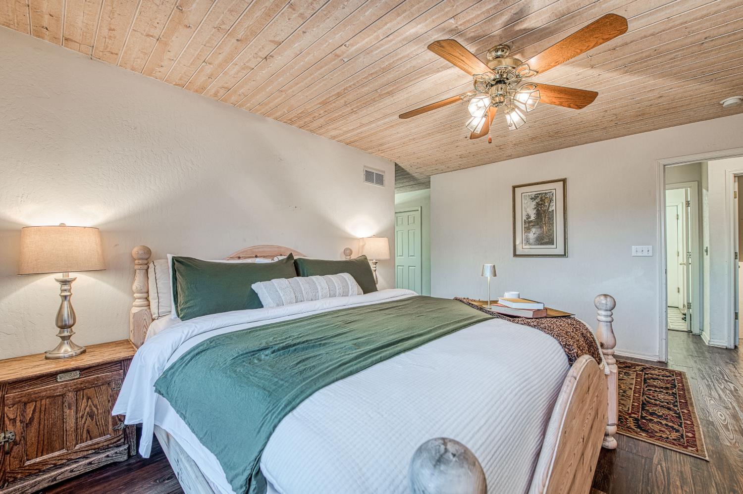 39571 Crest Point Ln, Shaver Lake, CA 93664