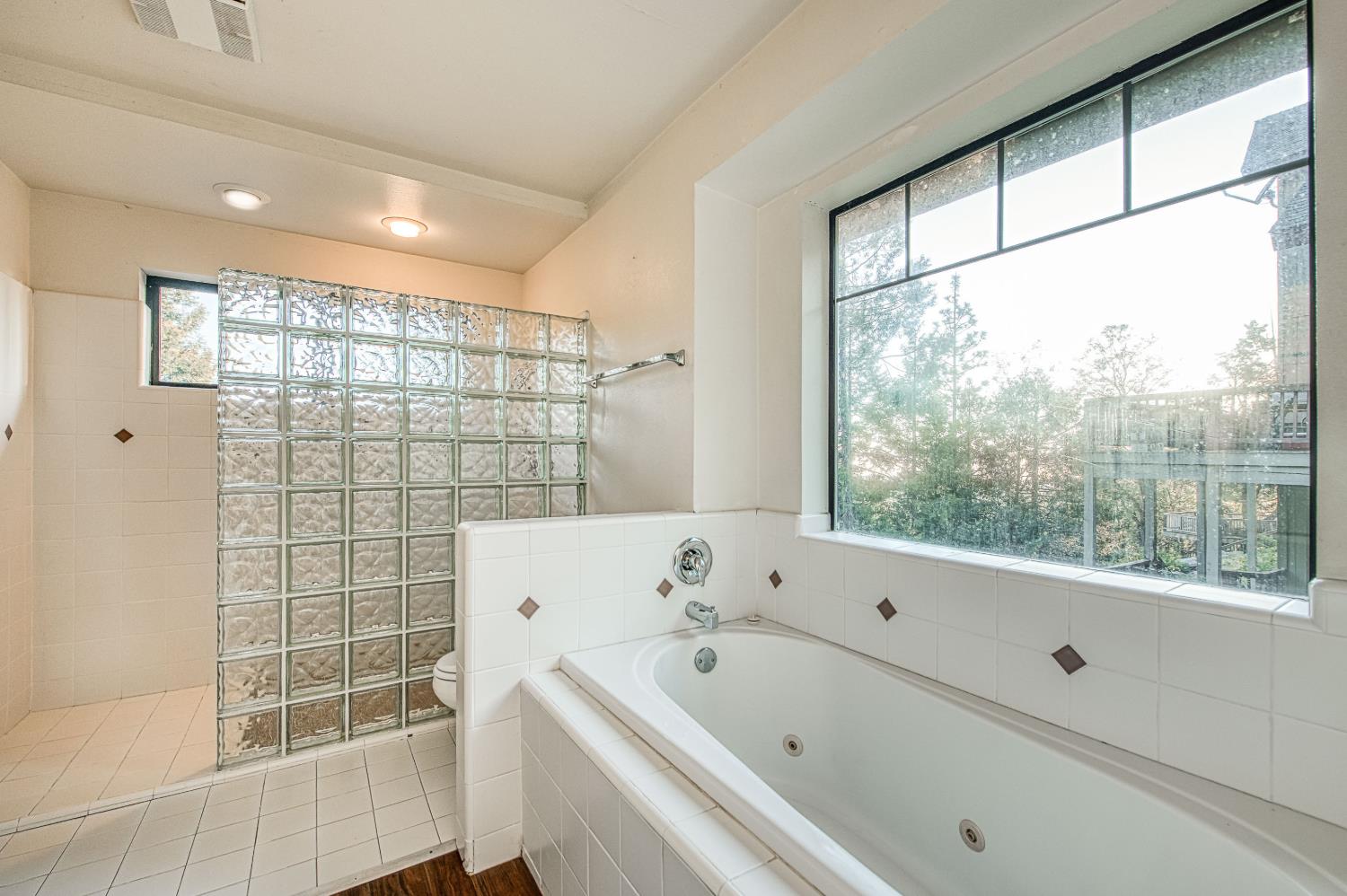 39571 Crest Point Ln, Shaver Lake, CA 93664
