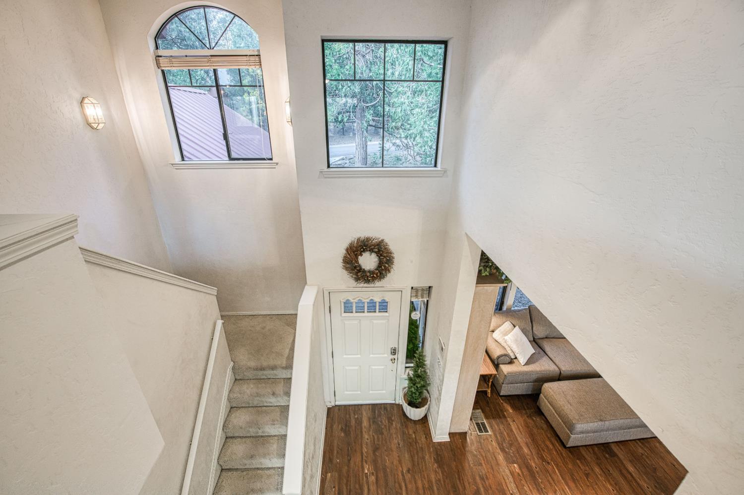 39571 Crest Point Ln, Shaver Lake, CA 93664