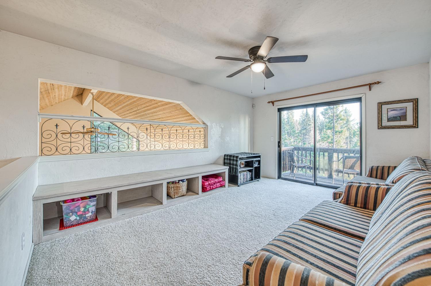 39571 Crest Point Ln, Shaver Lake, CA 93664