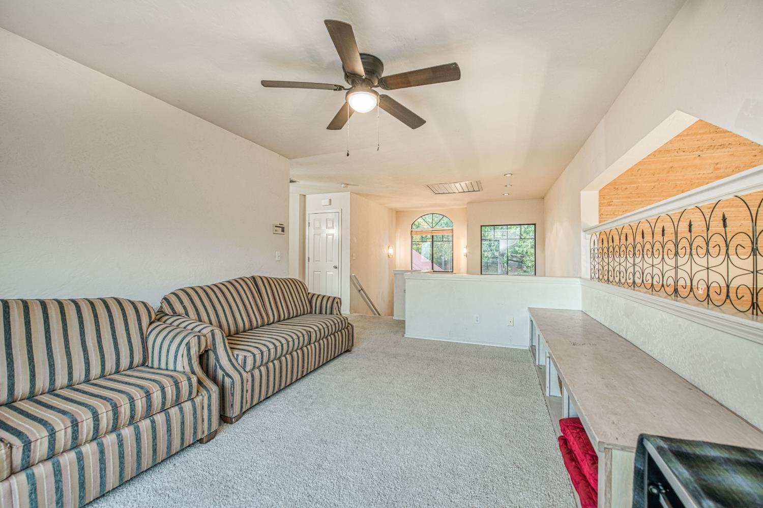 39571 Crest Point Ln, Shaver Lake, CA 93664