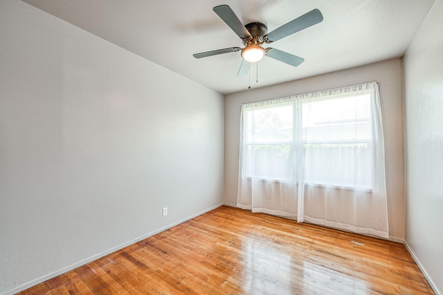1534 W Saginaw Way, Fresno, CA 93705