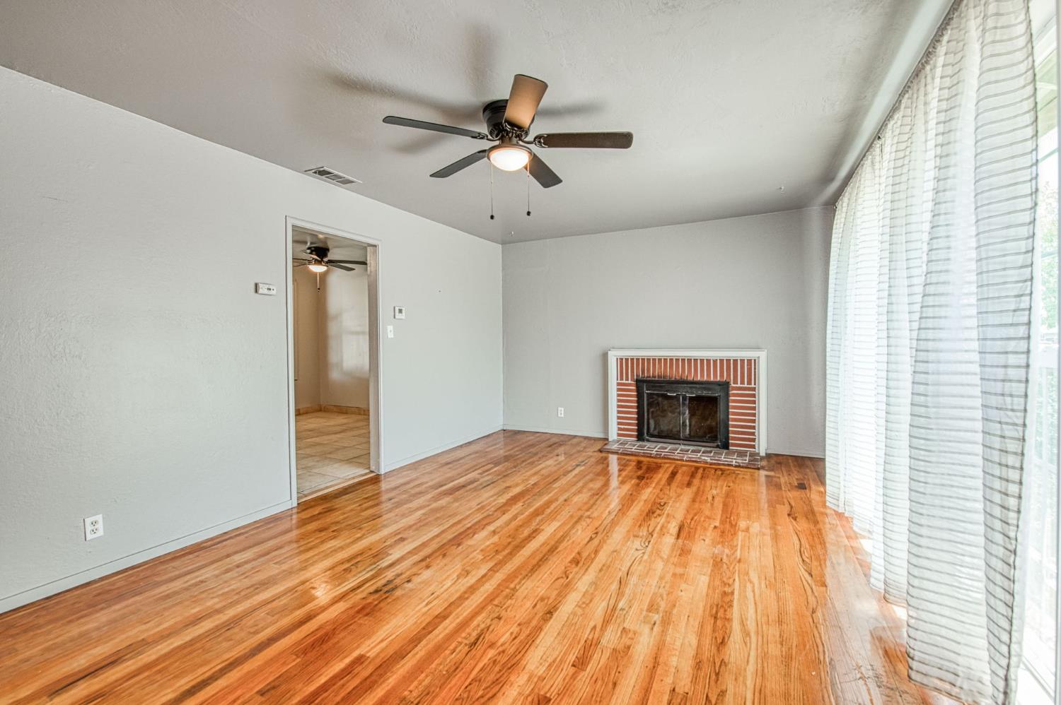 1534 W Saginaw Way, Fresno, CA 93705