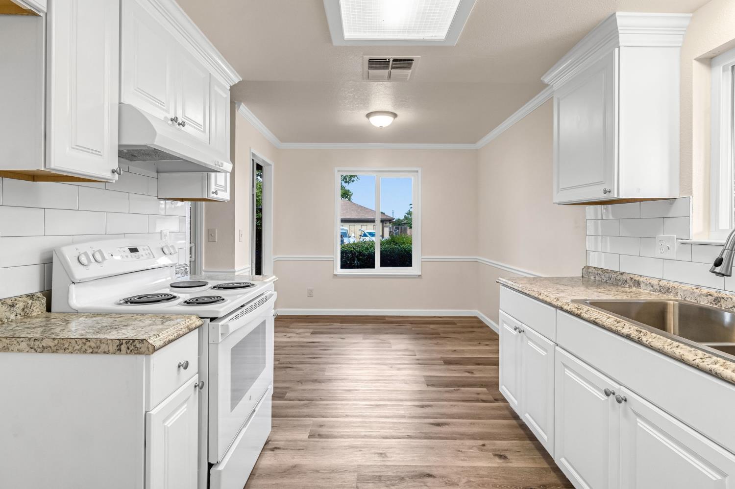 1595 N Pleasant Ave #101, Fresno, CA 93728