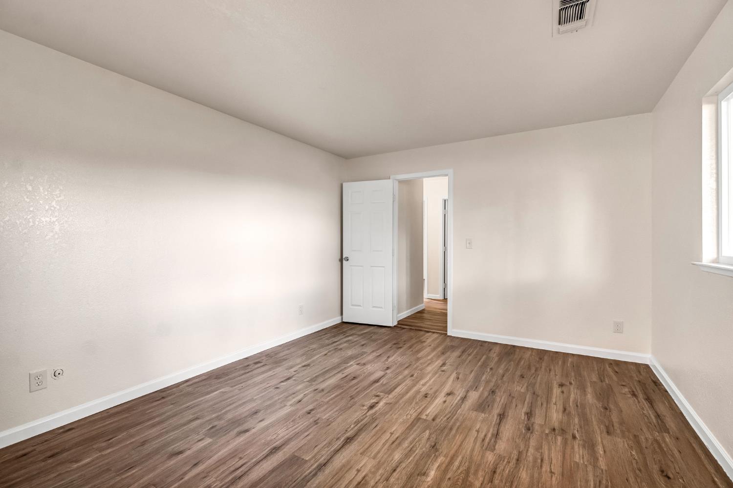 1595 N Pleasant Ave #101, Fresno, CA 93728