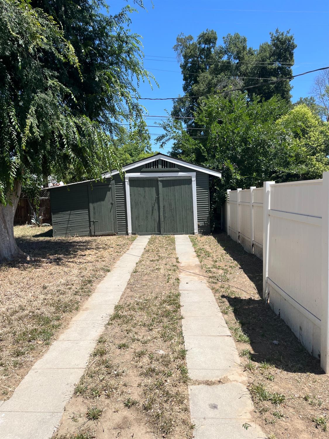 1384 N Harrison Ave, Fresno, CA 93728