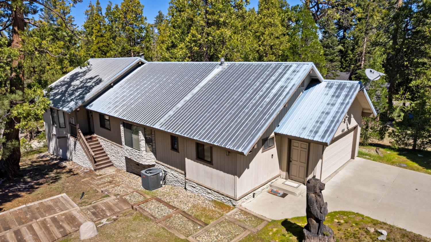 40971 Woodridge Rd, Shaver Lake, CA 93664
