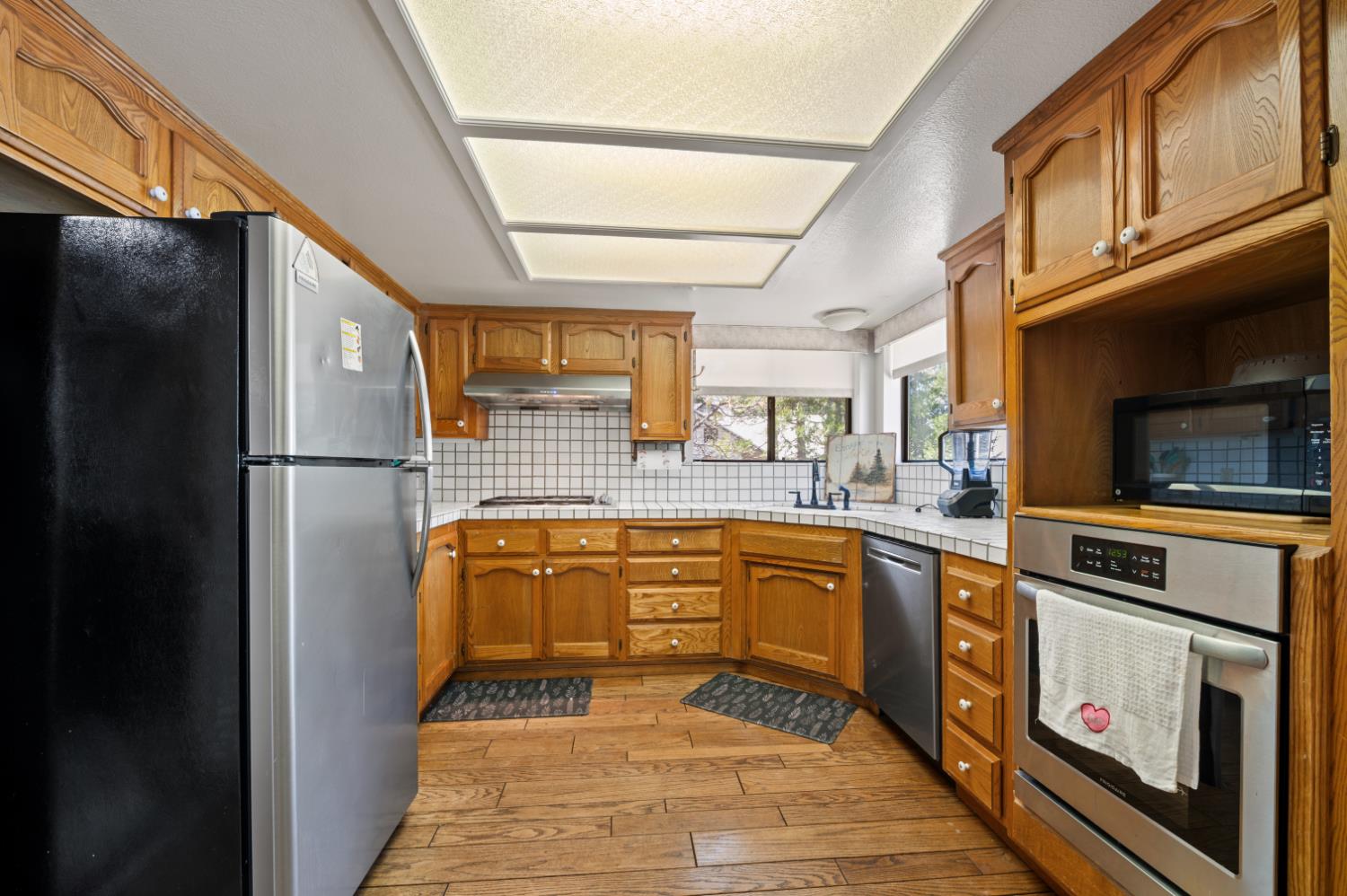 40971 Woodridge Rd, Shaver Lake, CA 93664