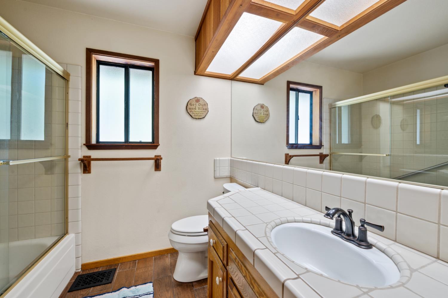 40971 Woodridge Rd, Shaver Lake, CA 93664