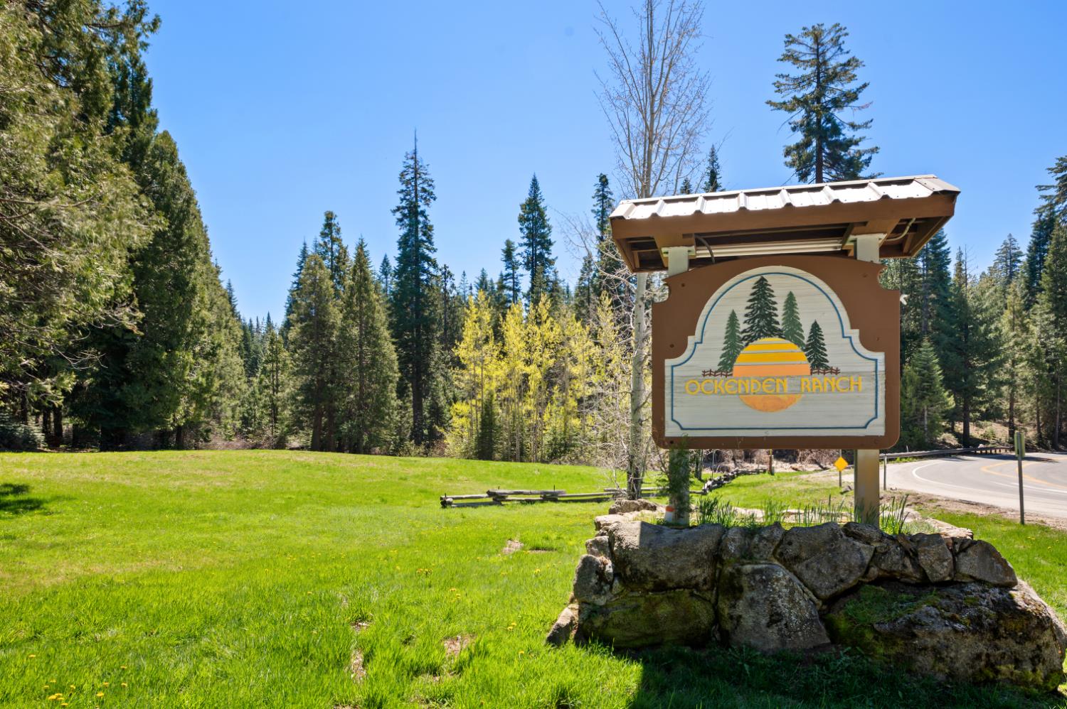 40971 Woodridge Rd, Shaver Lake, CA 93664