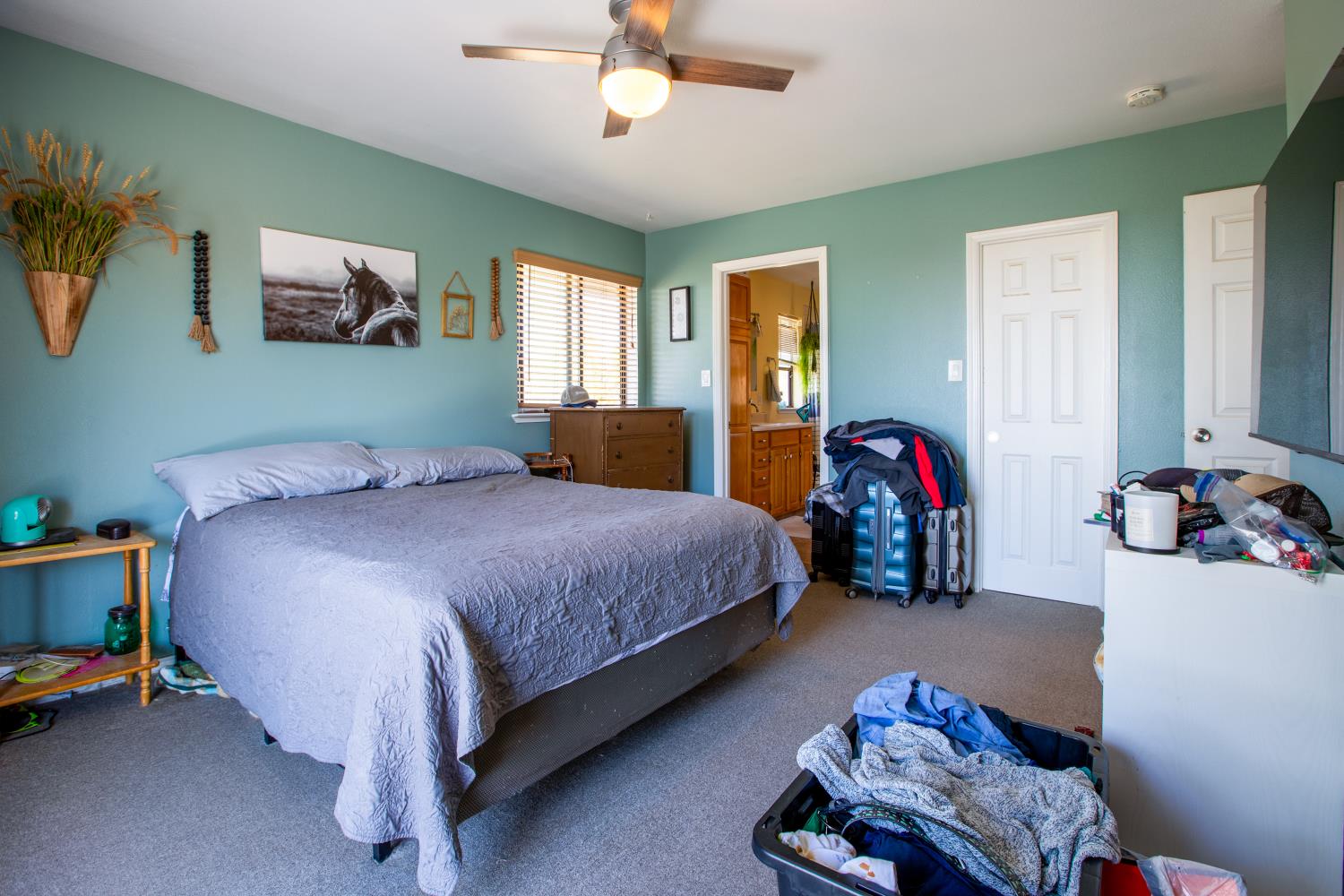 34141 Bronco Ln, Yokuts Valley, CA 93675