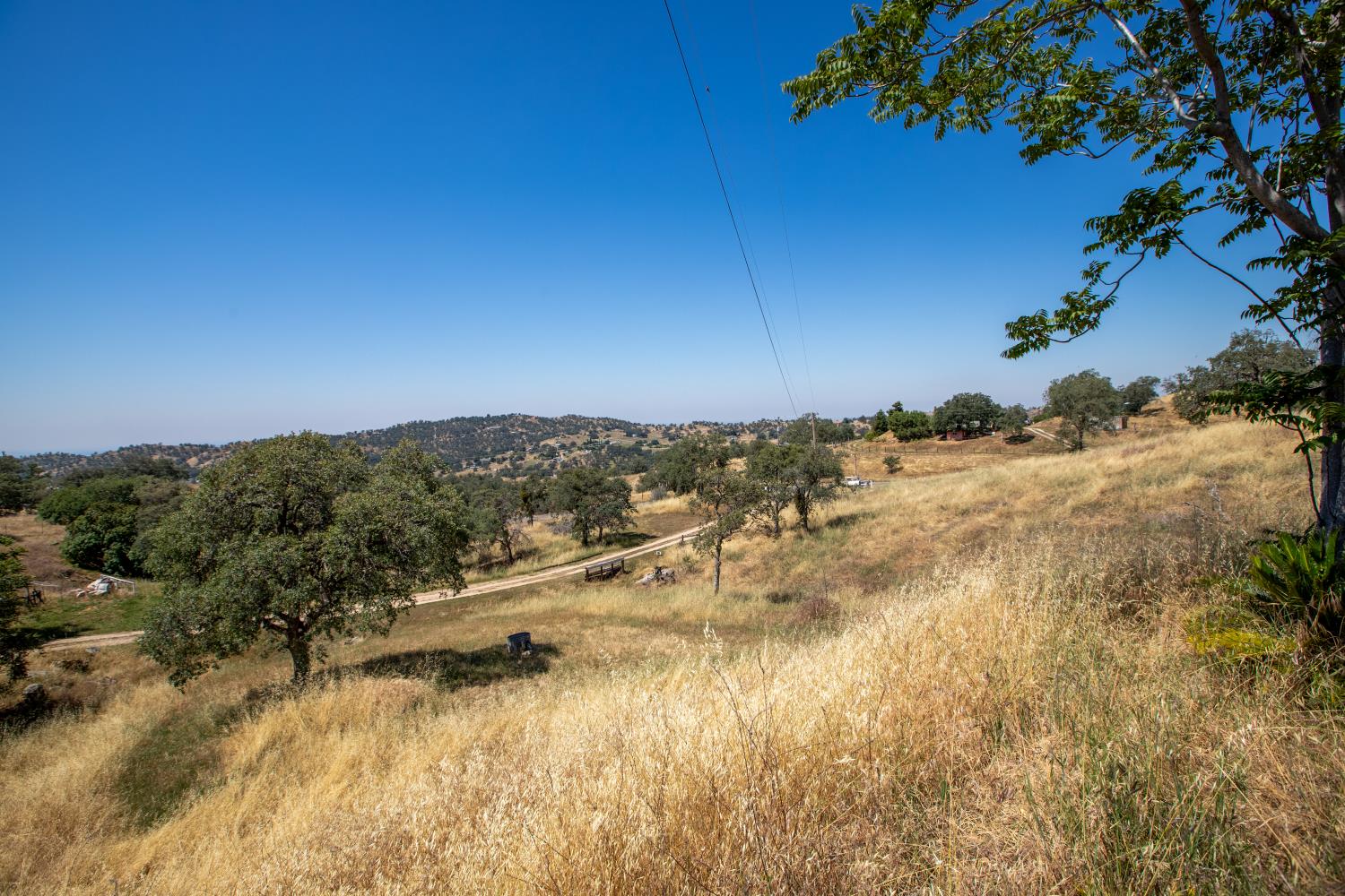 34141 Bronco Ln, Yokuts Valley, CA 93675