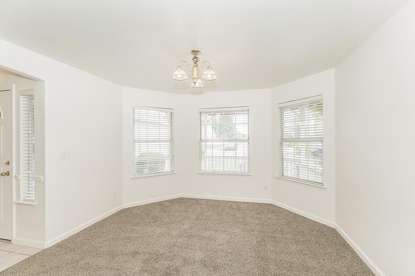 5906 W Paul Ave, Fresno, CA 93722
