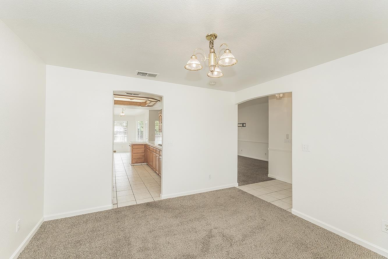 5906 W Paul Ave, Fresno, CA 93722
