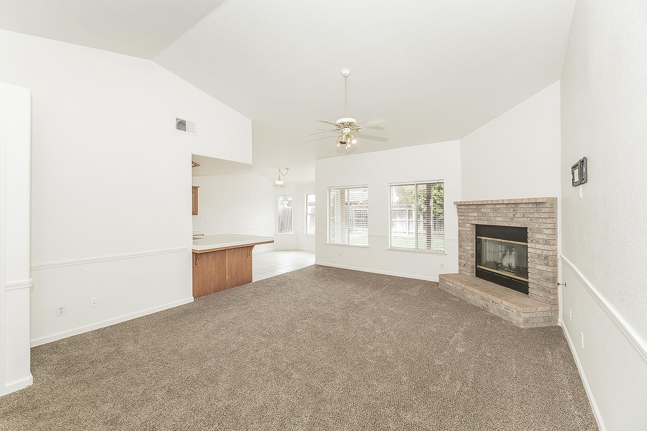 5906 W Paul Ave, Fresno, CA 93722
